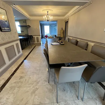 Maison Familiale A Proximite De La